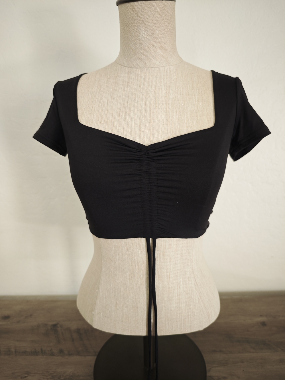 NWT Baby Boo Black Drawstring Ruched Crop Top Size S - Picture 2 of 5